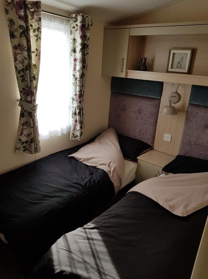 6 Berth Deluxe Caravan Palm Grove 42 Чапел-Сент-Леонардс Экстерьер фото