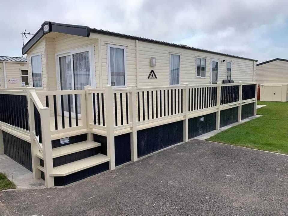6 Berth Deluxe Caravan Palm Grove 42 Чапел-Сент-Леонардс Экстерьер фото